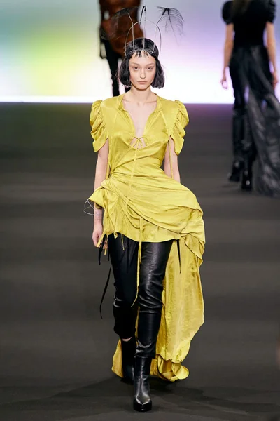 Look 22